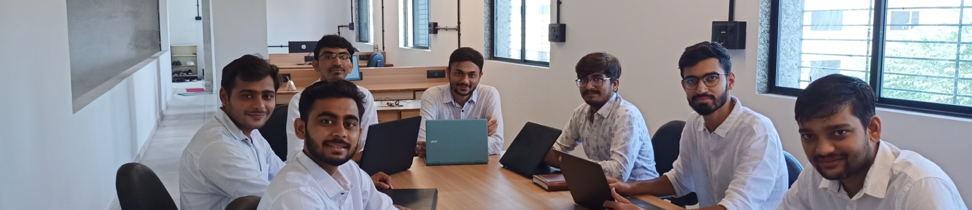 career-breadcrumb-img